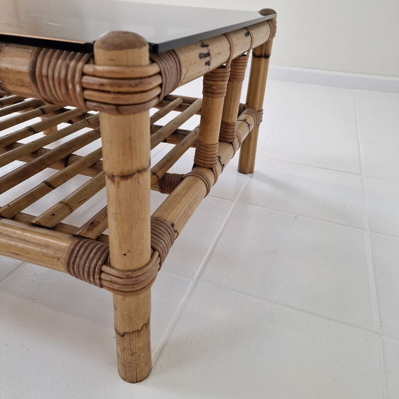 Image 1 of Italienischer Vintage-Bambus-Couchtisch mit Rauchglas, 1970er Jahre