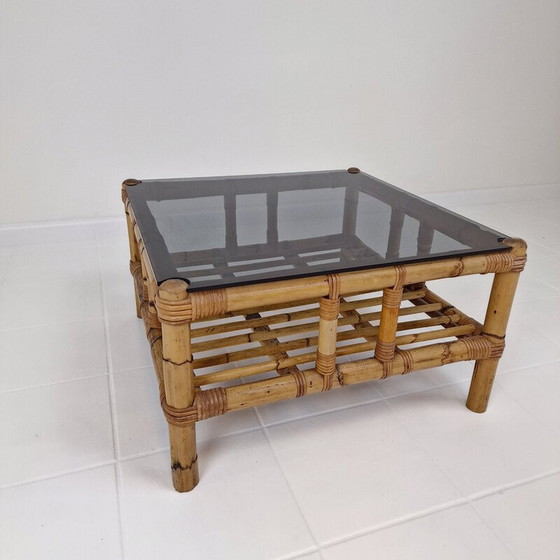 Image 1 of Italienischer Vintage-Bambus-Couchtisch mit Rauchglas, 1970er Jahre