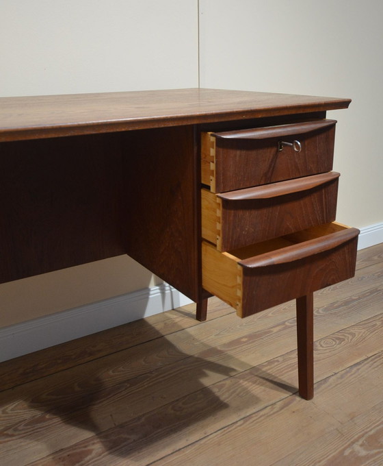 Image 1 of Teak Mid Century schreibtisch danish Design