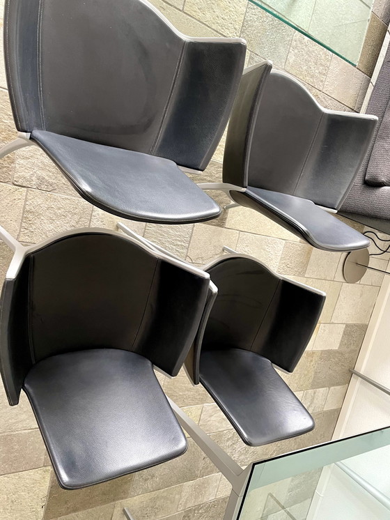 Image 1 of Cassina Djuna Esstischstühle von Jorge Pensi