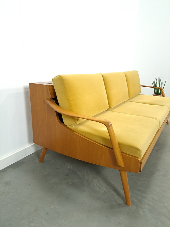 Image 1 of Sofa und Schlafsofa mit Holzrahmen