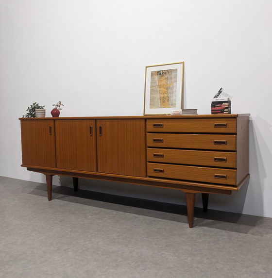 Image 1 of  Wunderschönes Sideboard aus Teakholz