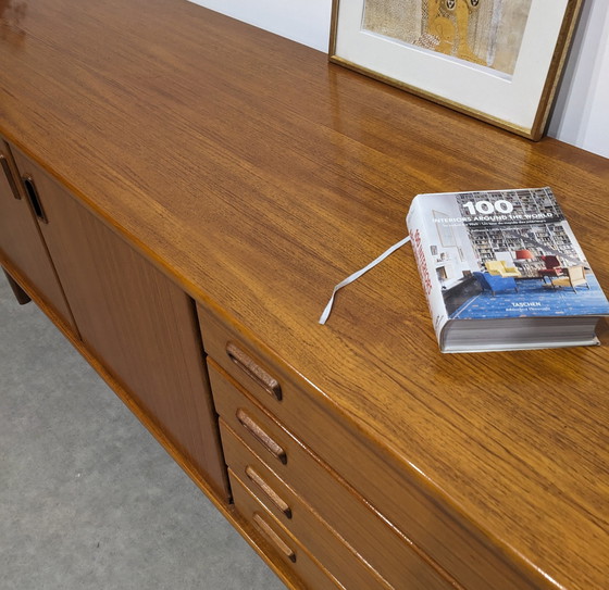 Image 1 of  Wunderschönes Sideboard aus Teakholz