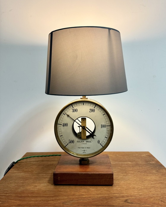 Image 1 of Vintage Tischlampe Upcycled Manometer