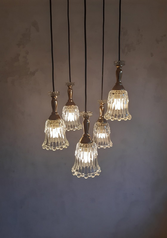 Image 1 of Vintage Gold Cascade Pendelleuchte mit 5 transparenten Glaskelchen