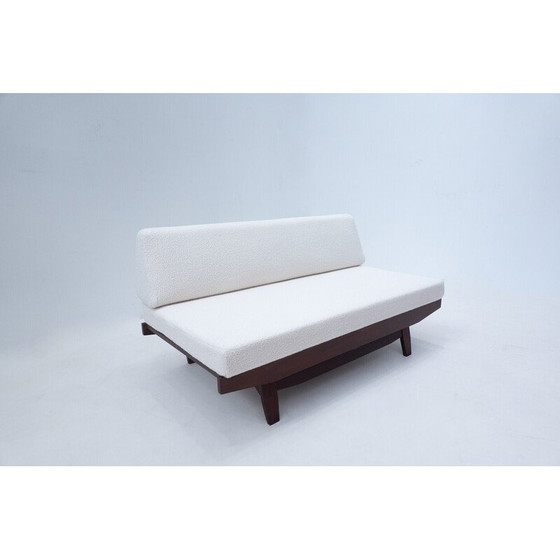 Image 1 of Italienisches Sofa aus der Mitte des Jahrhunderts aus weißem Boucle und Holz, 1960er Jahre