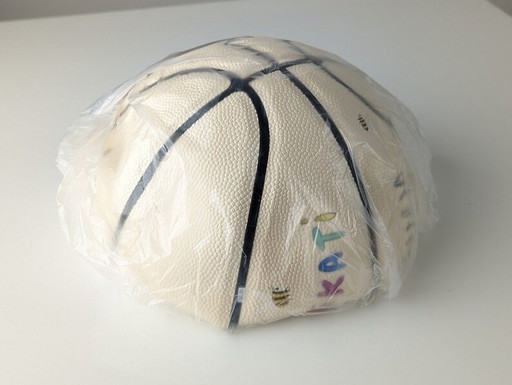 Basketball Art Ball von Javier Calleja X Mira Mikati Limitierte Auflage Málaga 2023