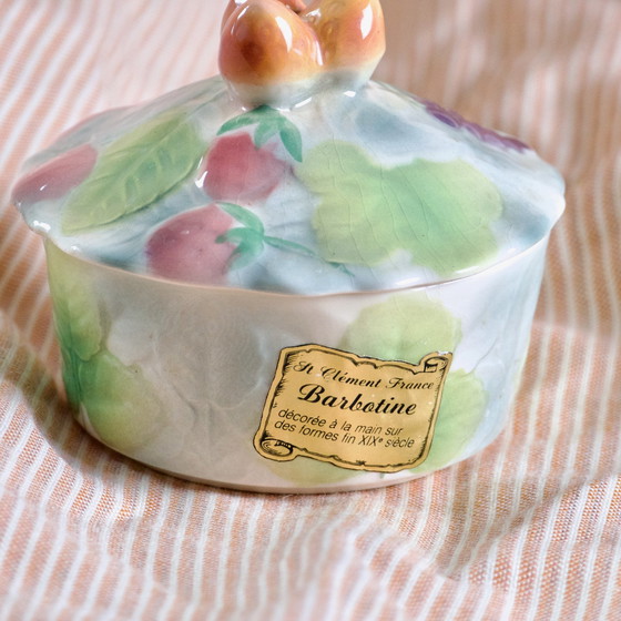 Image 1 of Antike St. Clemens Barbotine-Dose