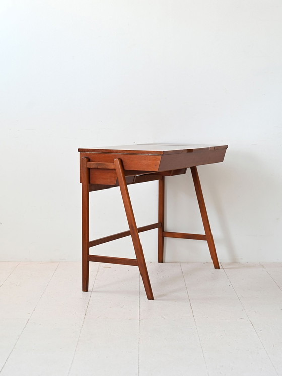 Image 1 of Skandinavischer Waschtisch mit Klappe