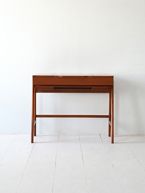 Image 1 of Skandinavischer Waschtisch mit Klappe