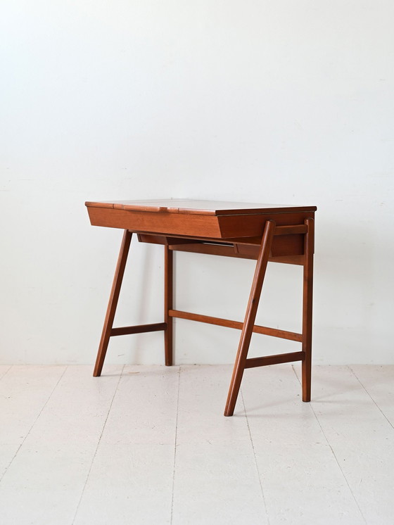 Image 1 of Skandinavischer Waschtisch mit Klappe