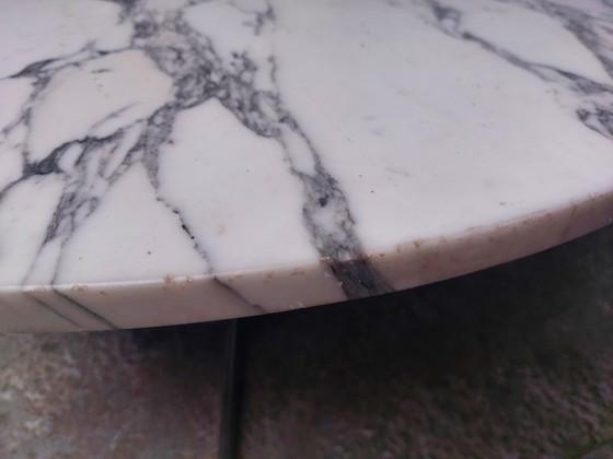 Image 1 of Runder Couchtisch aus Carrera-Marmor