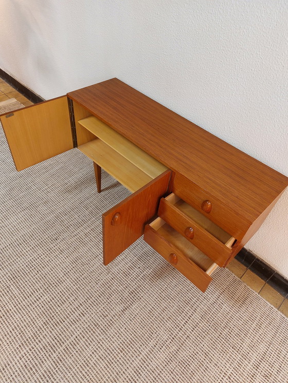 Image 1 of alter Schrank