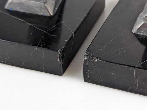 Image 1 of Original antike Art Deco ''Gazelle" Buchstützen von H. Moreau