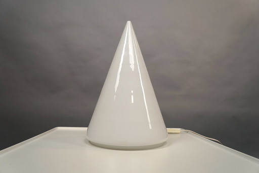 Konische Vintage Lampe aus Opailglas, 1970er