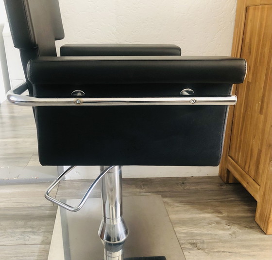 Image 1 of Professioneller Friseurstuhl Modernes und langlebiges Design