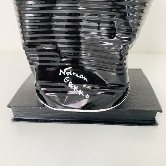 Image 1 of Kunstobjekt Norman Gekko - Zerquetschte Chanel-Tasche mit N.5-Parfüm