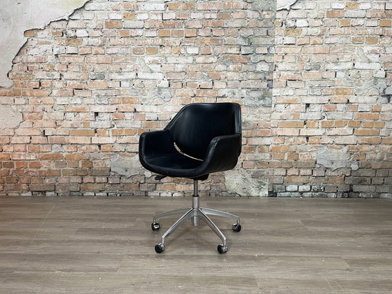 Image 1 of Artifort Lücke Schwarz