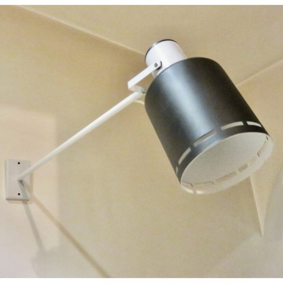 Image 1 of Paar Wandlampen aus weiß lackiertem Metall mit langen röhrenförmigen Armen für Lita, Frankreich