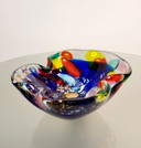 Mehrfarbige Murano-Schale, mundgeblasenes organisches Muster mit silbernen Blättern, Italien