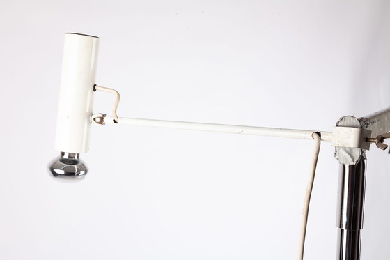 Image 1 of Weiße Lampe mit Gelenkarm, 1960er