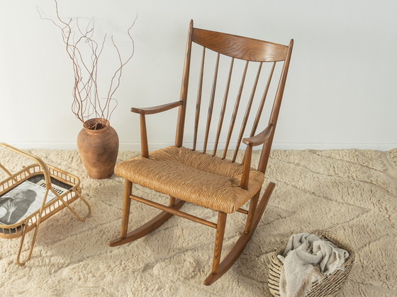 Image 1 of alter Schaukelstuhl