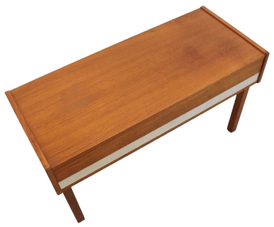 Image 1 of Niedriges kompaktes Sideboard / Flurschrank 'Gundsoille'