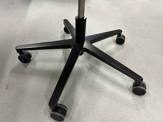 Image 1 of Vitra Softshell Bürostuhl aus schwarzem Leder