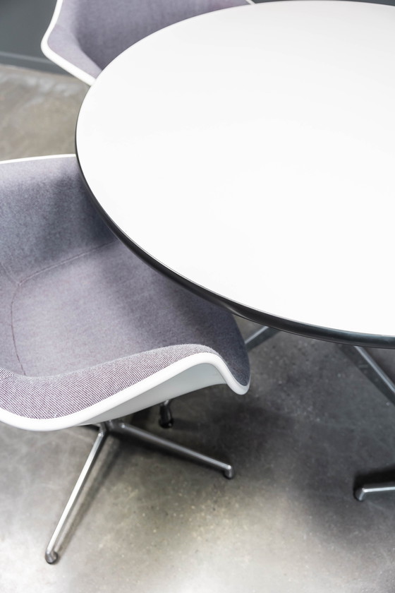 Image 1 of Eames runder segmentierter Tisch