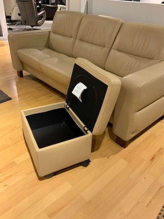 Image 1 of Stressless dreisitziges Modell Wave