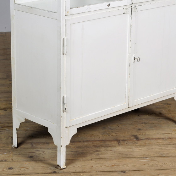 Image 1 of Industrielles medizinisches Kabinett