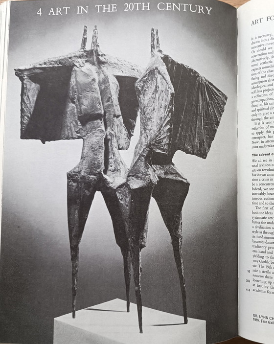 Image 1 of Larousse Encyclopedia of Modern Art boek