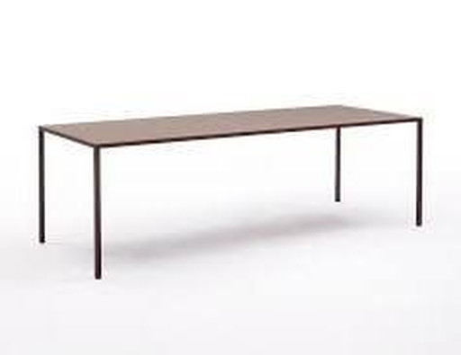Brandneuer Arco Slim Esstisch