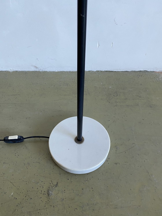 Image 1 of Stilnovo Stehlampe aus Metall und Messing, Italien, 1950er