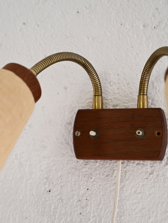 Image 1 of Skandinavische Doppelwandleuchte im Vintage-Stil mit verstellbarem Goldarm und Stoffschirmen
