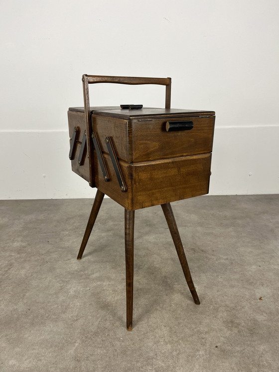 Image 1 of Arbeiterinnen-Kompass Holz 60er Jahre, Möbel von Näherin