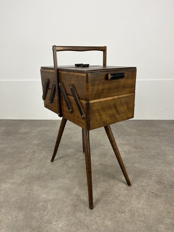 Image 1 of Arbeiterinnen-Kompass Holz 60er Jahre, Möbel von Näherin