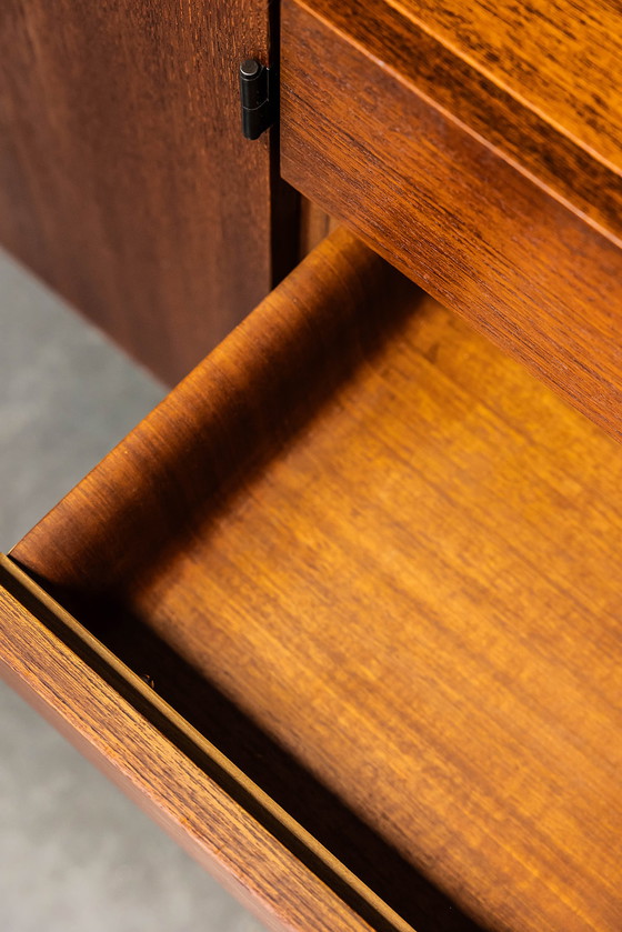 Image 1 of DU03 Pastoe Anrichte