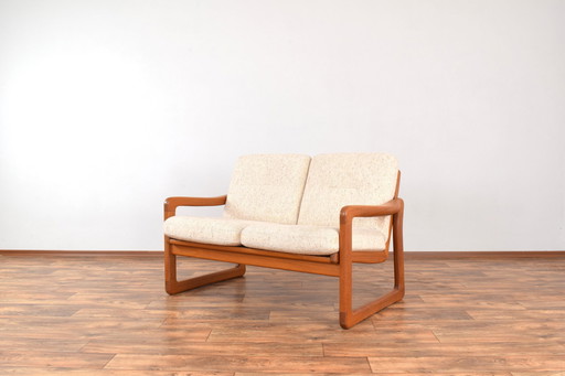 Mid Century Danish Teak Sofa von Poul Jeppesen, 1970S.