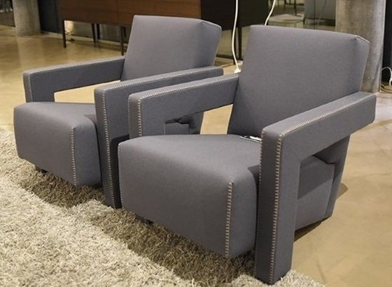 Image 1 of Cassina Sessel 637 Utrecht (New-Never Used) In weichen und flauschigen Wolle In Grau Taupe Farbe