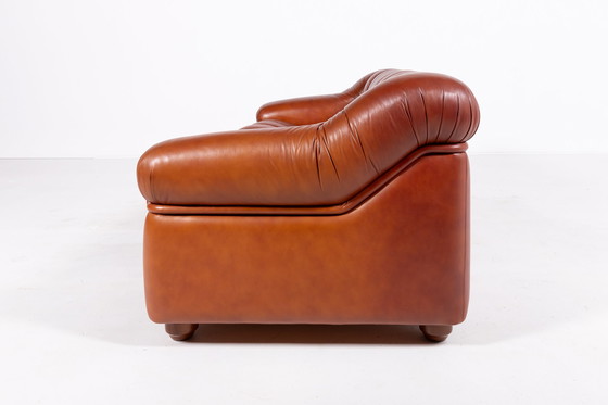 Image 1 of Skulpturales italienisches modernes Ledersofa mit drei Sitzen, 1970er Jahre