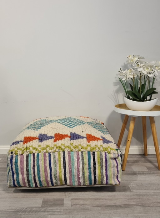 Vintage Berber Pouf aus echter Wolle