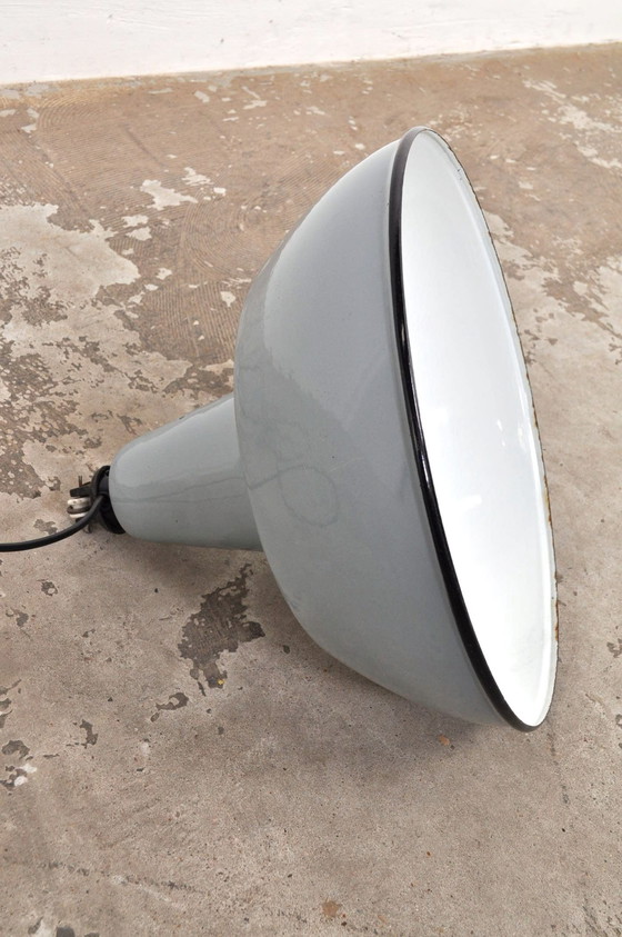 Image 1 of Vintage-Emaille-Lampe