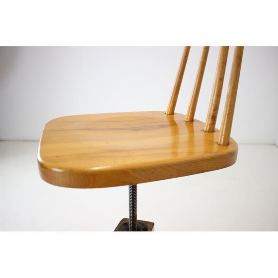 Image 1 of Mid Century Holz-Drehsessel, Tschechoslowakei 1970er Jahre