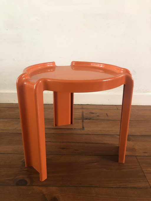 Kartell Beistelltisch von Giotto Stoppino