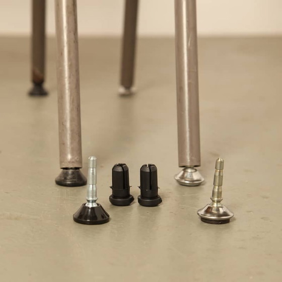 Image 1 of Schwarzer Ersatzfuß DSC 106 Castelli Stuhl