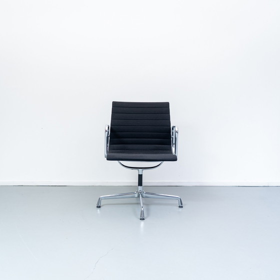 Image 1 of 14x Vitra Eames Ea 108 Schwarz Hopsak Chrom drehbar