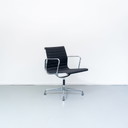 14x Vitra Eames Ea 108 Schwarz Hopsak Chrom drehbar