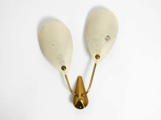 Original Mid Century Modern Messing Wandlampe mit perforierten Metallblech Lampenschirme