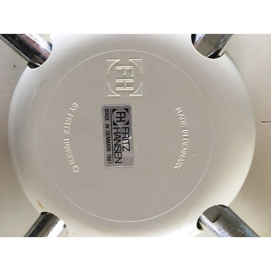 Image 1 of Satz von 2 Stühlen Modell 3207 für Fritz Hansen in grünem Stahl 1980er Jahre